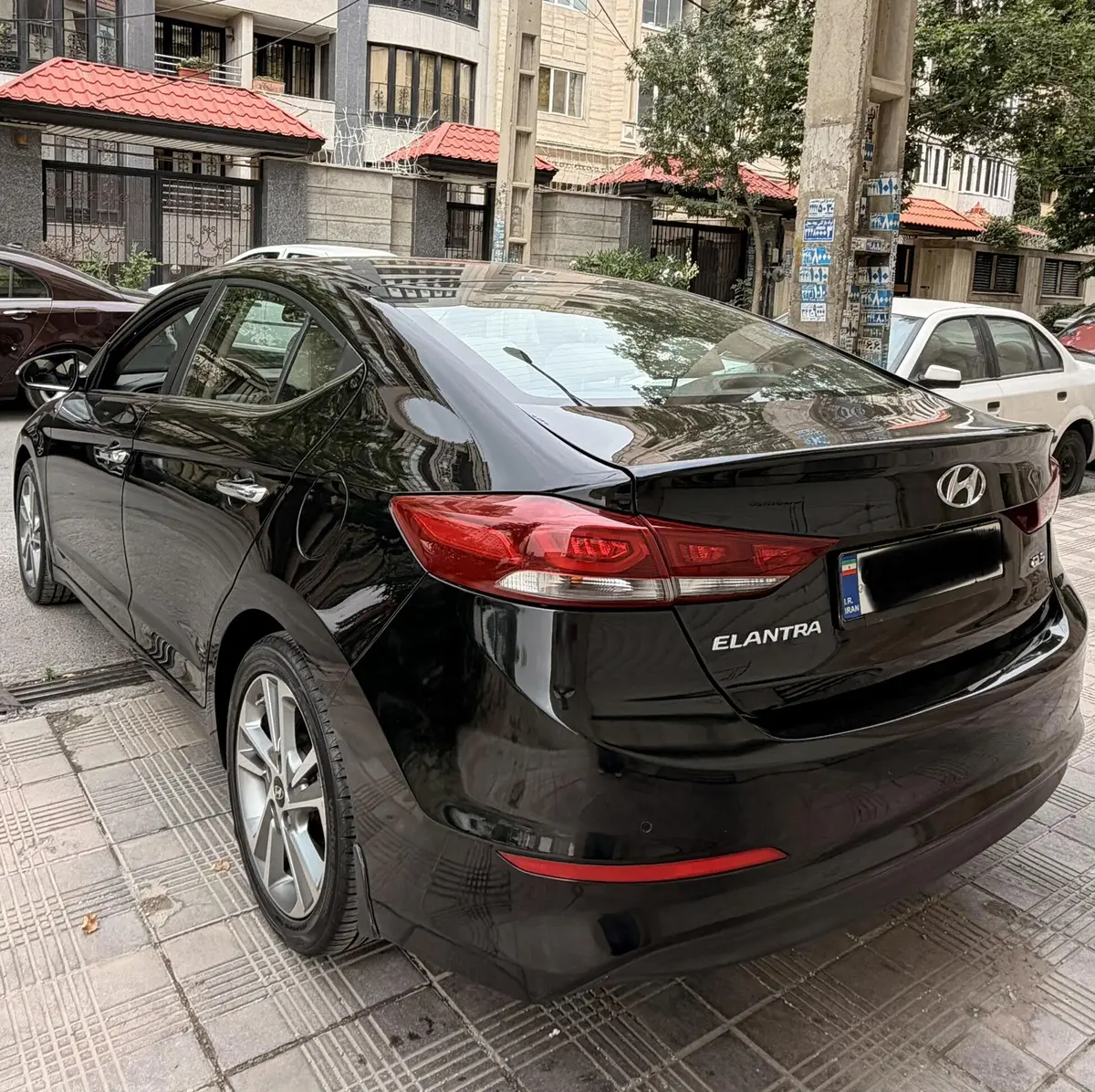 هیوندای،  النترا