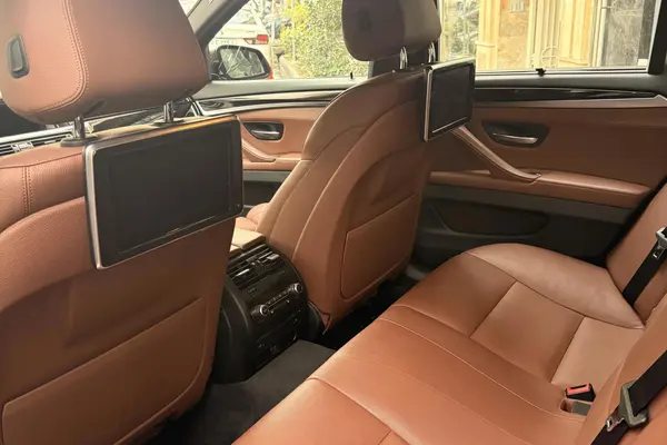 ب ام و، سری 5 سدان