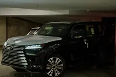 لکسوس، LX