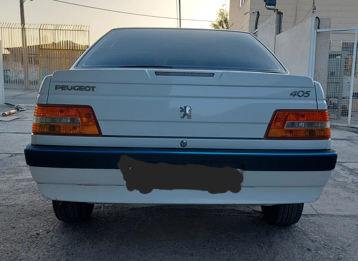 پژو،  405