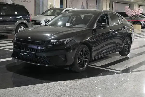 کی ام سی  J7