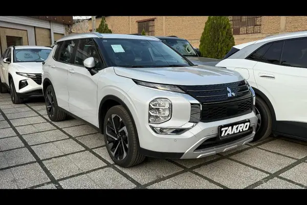 میتسوبیشی، اوتلندر