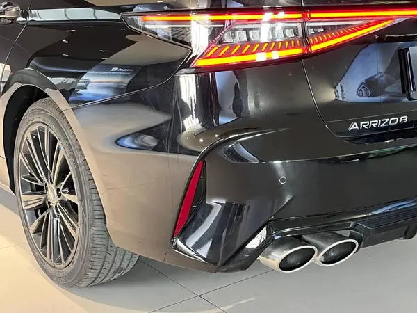 فونیکس، آریزو 8 (Z8)