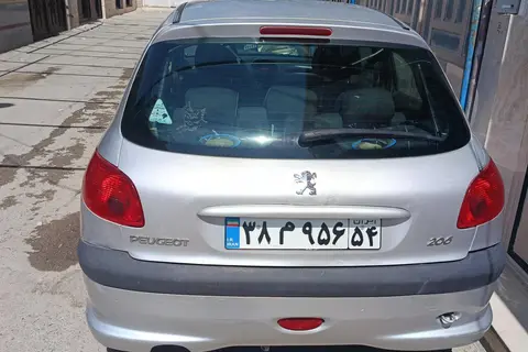 پژو، 206