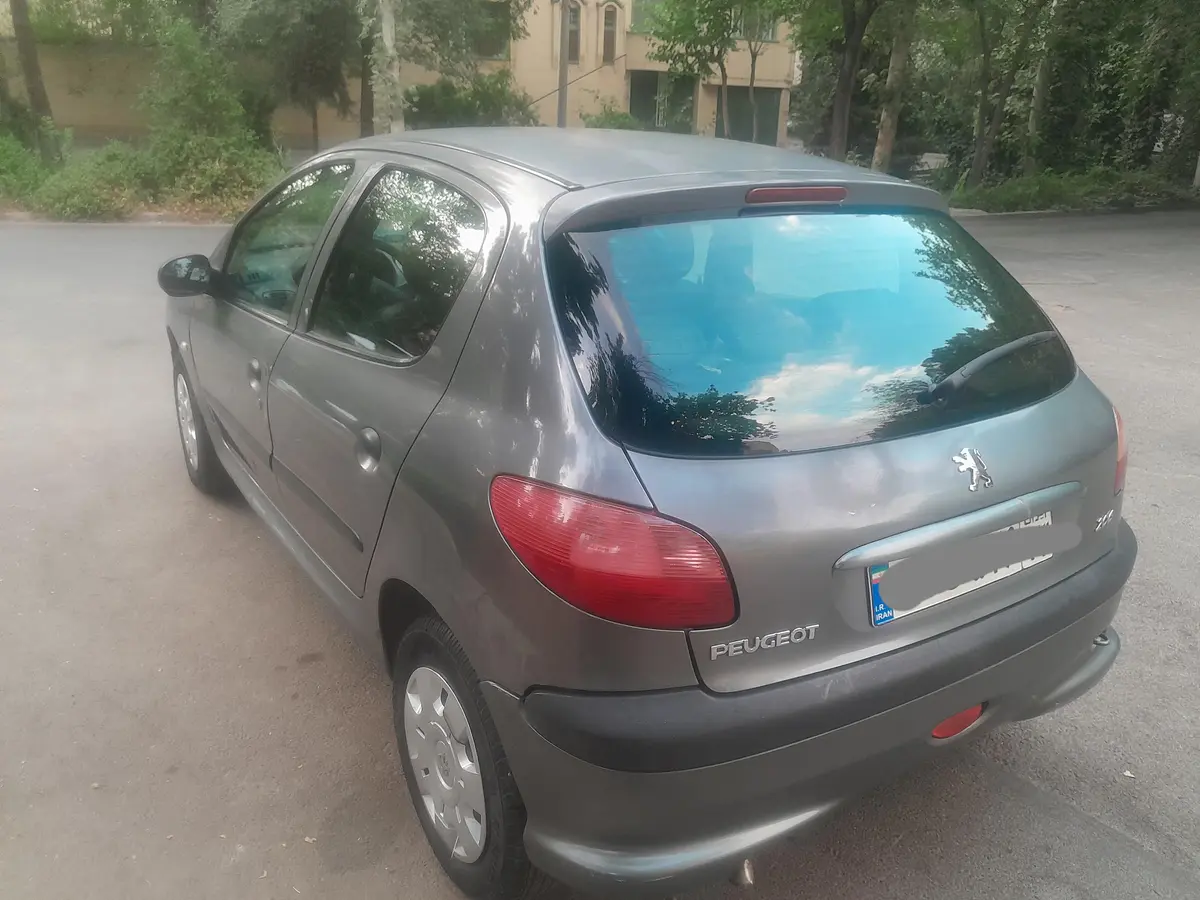 پژو،  206