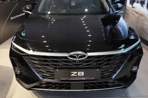 فونیکس، آریزو 8 (Z8)