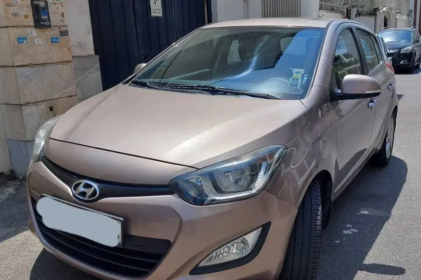 هیوندای  i20