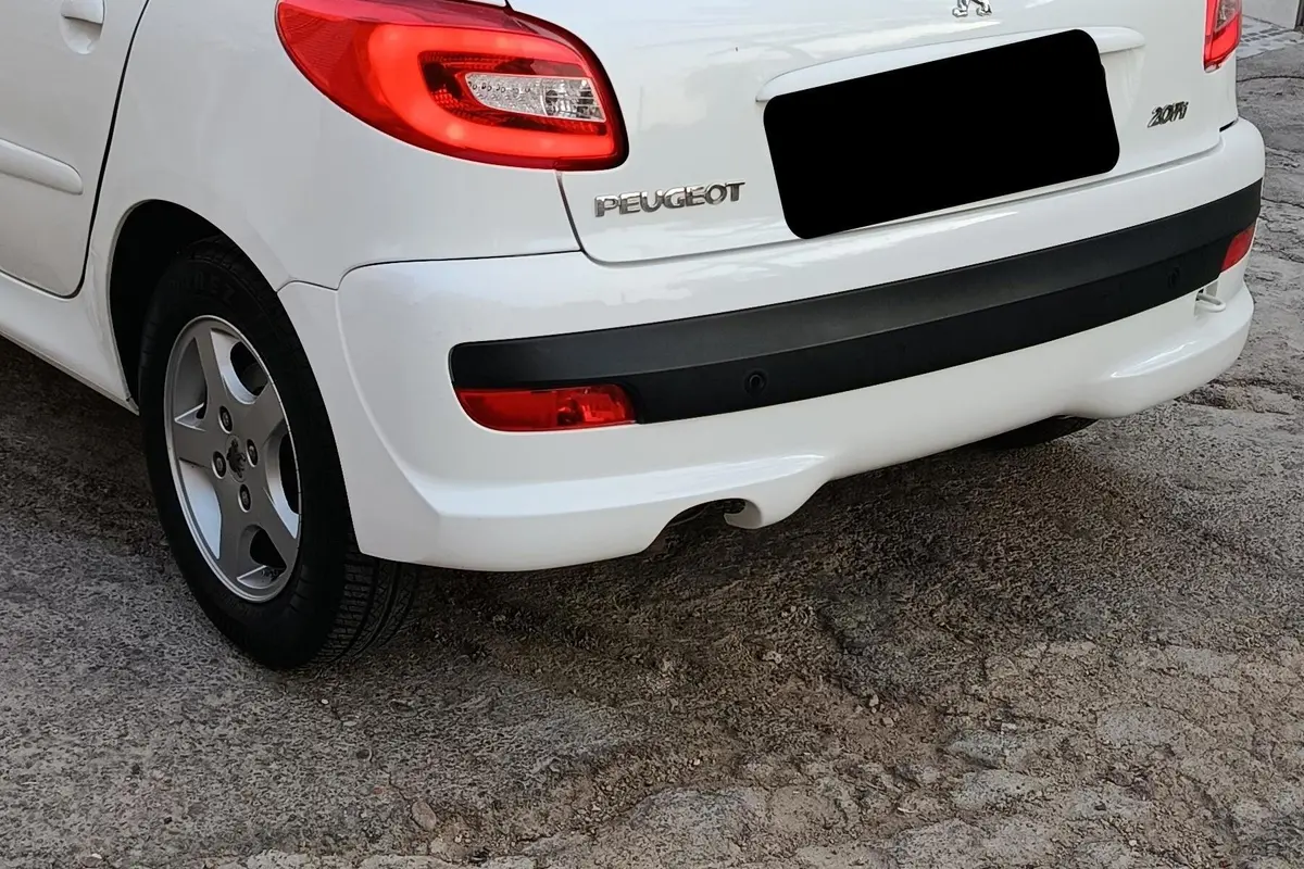 پژو،  207