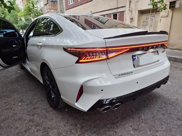 فونیکس  آریزو 8 (Z8)