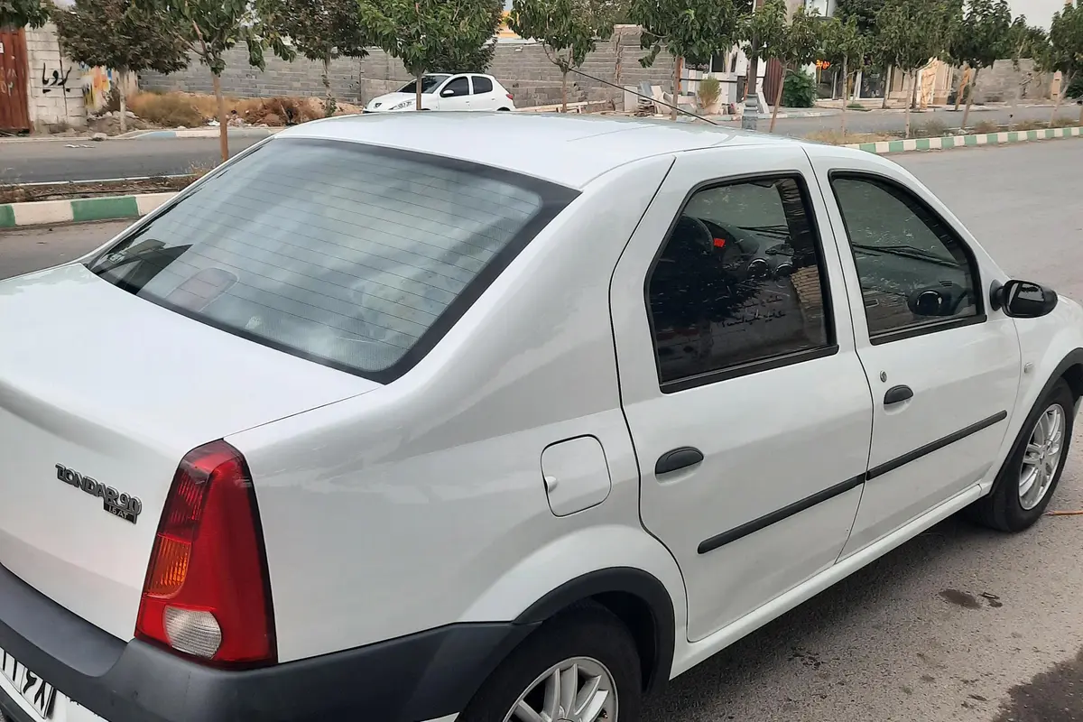 رنو،  تندر 90