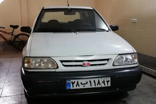 پراید، صندوق دار