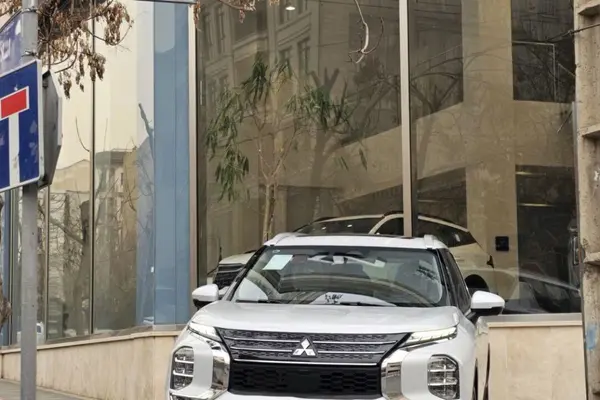 میتسوبیشی، اوتلندر