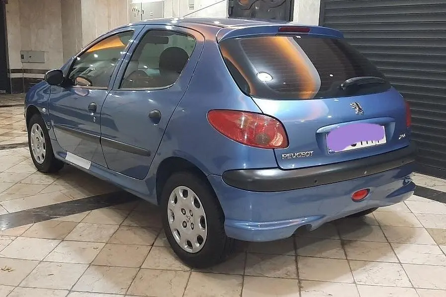 پژو،  206