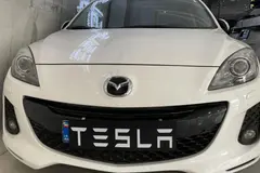 مزدا، 3 نیو صندوق دار