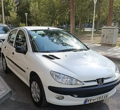 پژو، 206
