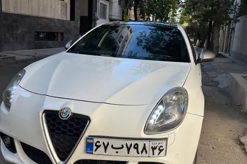 آلفارومئو، جولیتا