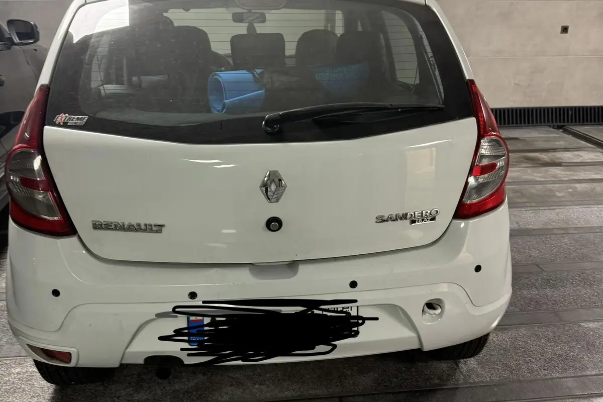 رنو،  ساندرو
