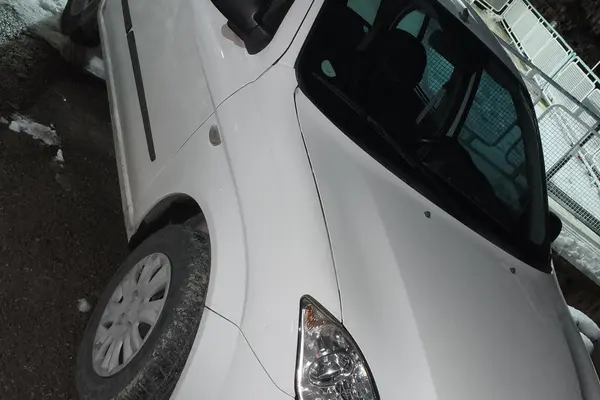 تیبا، هاچ بک