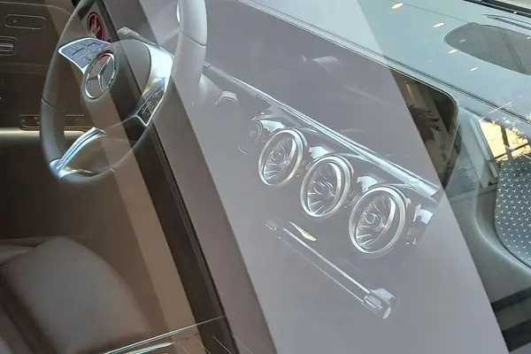 بنز، کلاس EQA