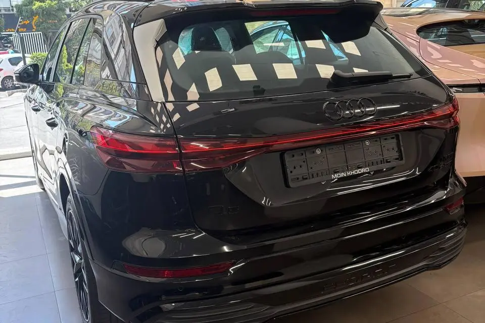 آئودی،  Q5 e-tron