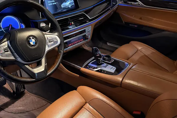 ب ام و، سری 7