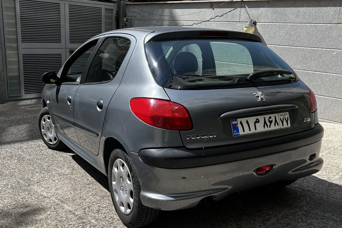 پژو،  206