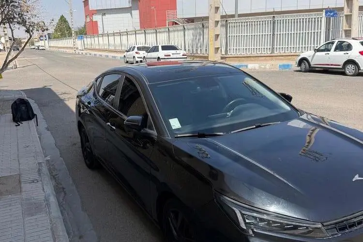 کی ام سی،  J7