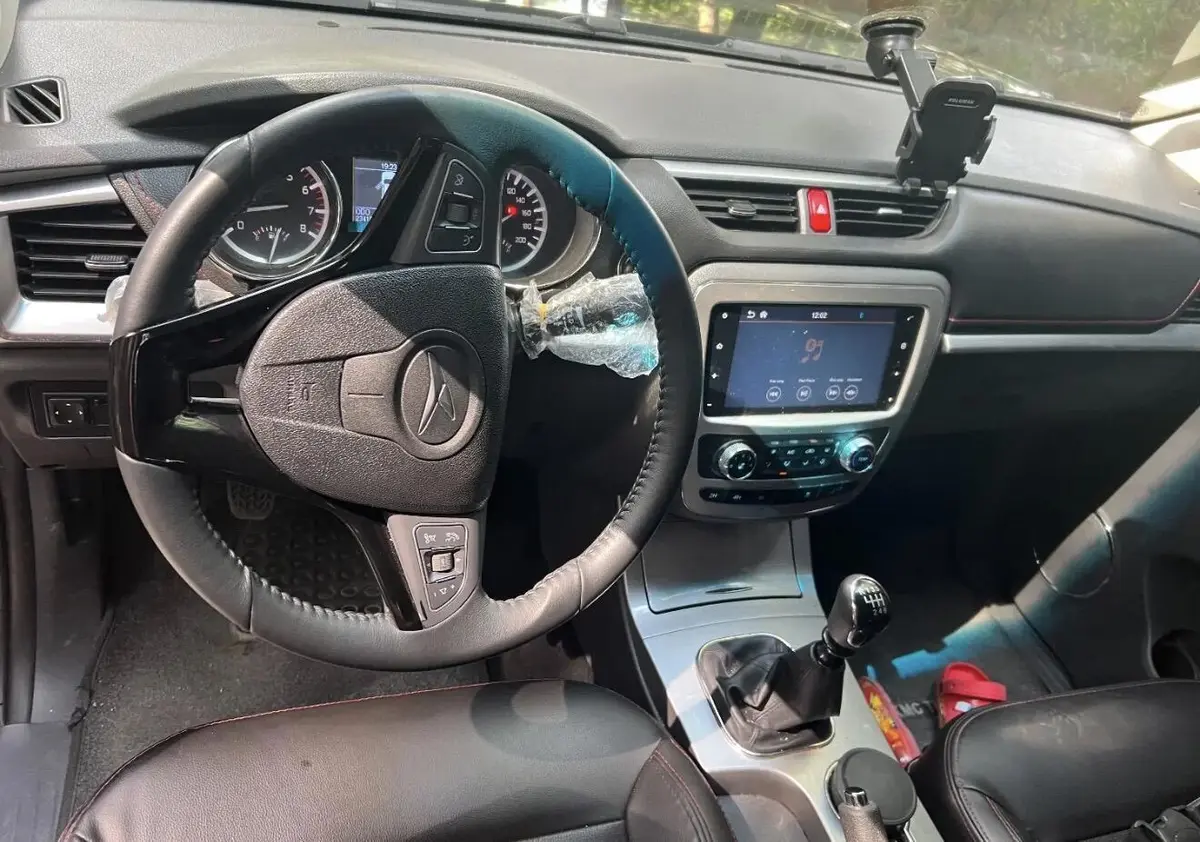کی ام سی،  T8