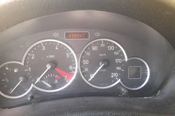 پژو  206 SD