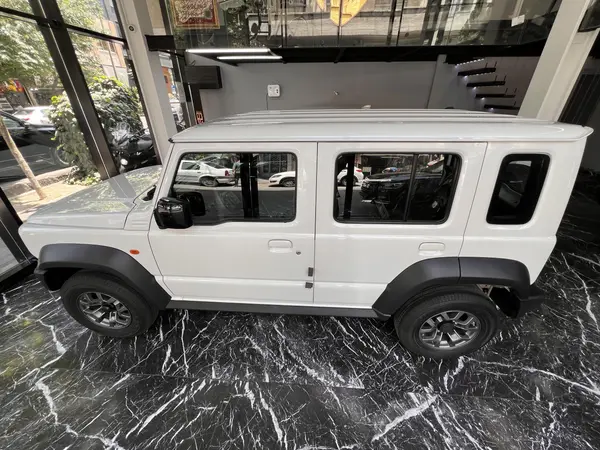 سوزوکی، جیمنی 5 در