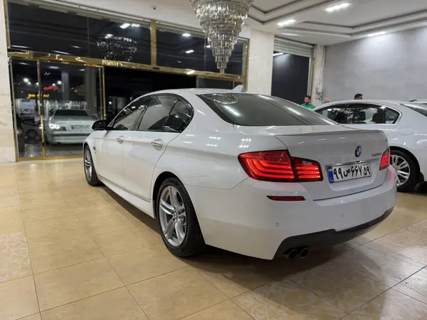 ب ام و، سری 5 سدان