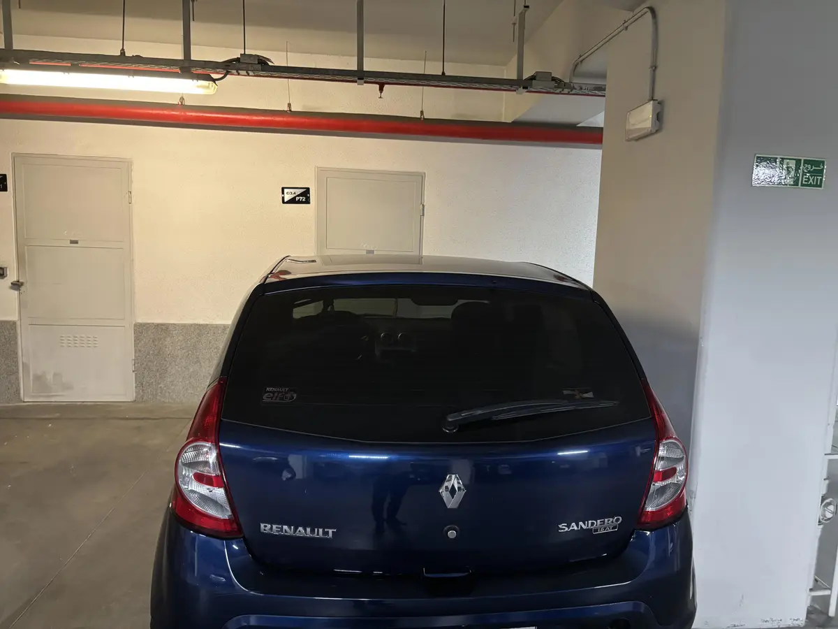 رنو،  ساندرو