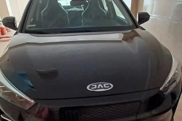 پیش فروش کی ام سی، eJ7