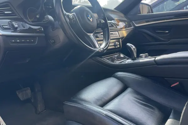 ب ام و، سری 5 سدان