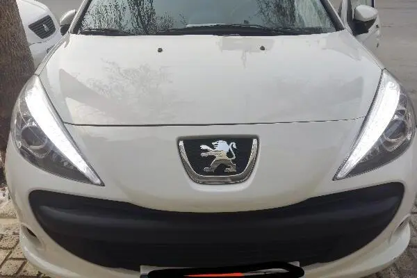 پژو،  207
