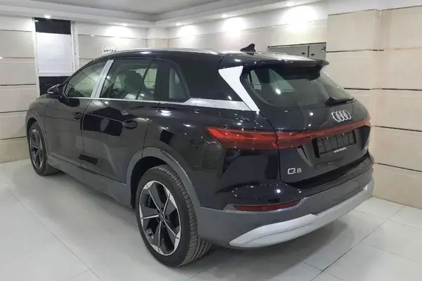 آئودی، Q5 e-tron