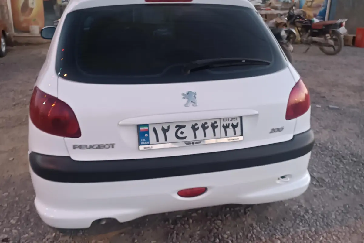 پژو،  206