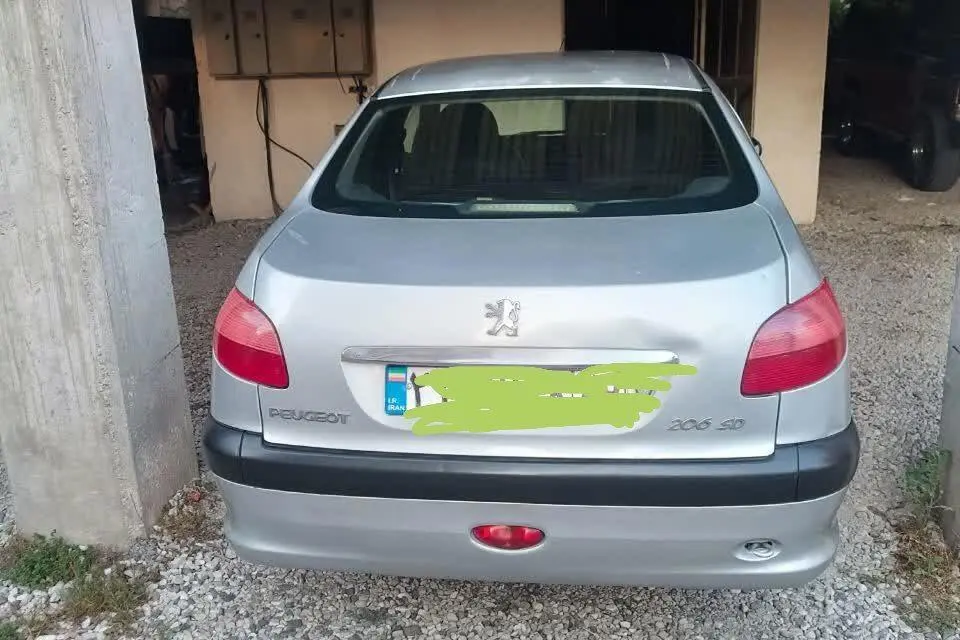 پژو،  206