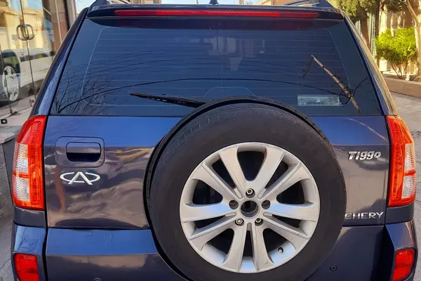 ام وی ام، X33