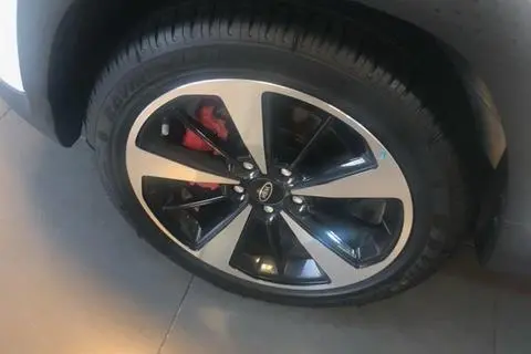 حواله ام وی ام، X33 کراس