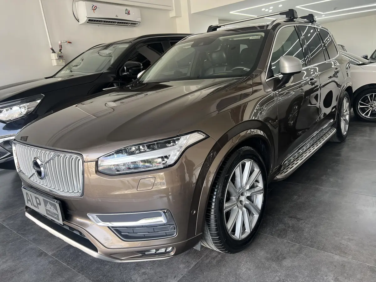 ولوو،  XC90
