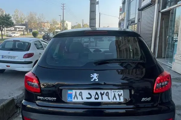 پژو، 206