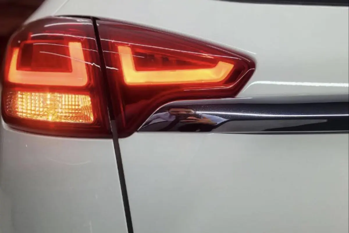 کی ام سی  SR3