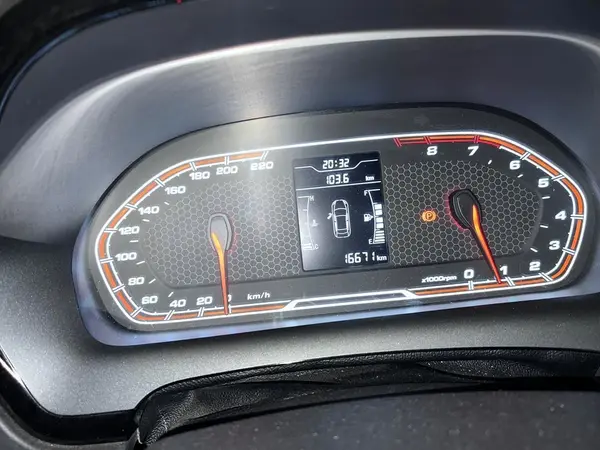 ام وی ام، X22