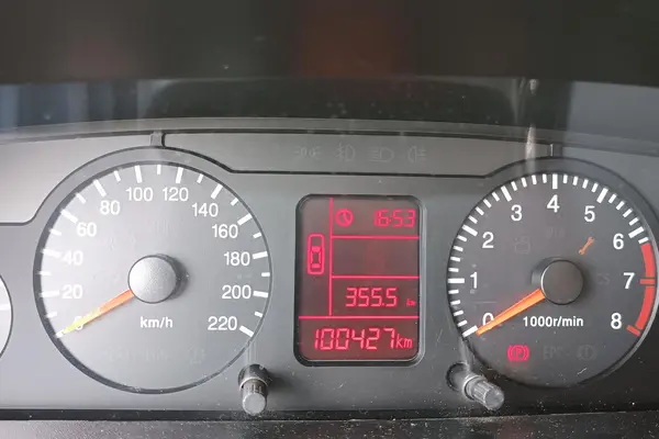 ام وی ام  315هاچ بک