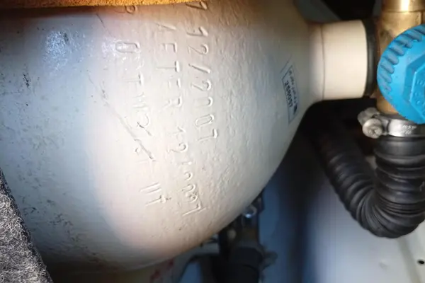 پراید، صندوق دار