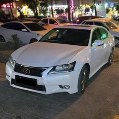 لکسوس، GS