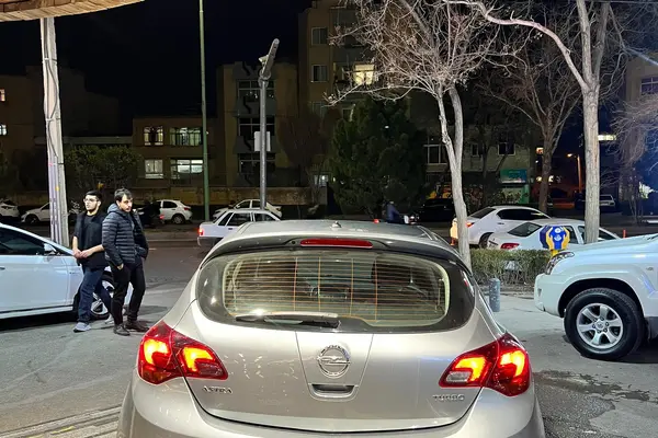 اپل، آسترا هاچ بک