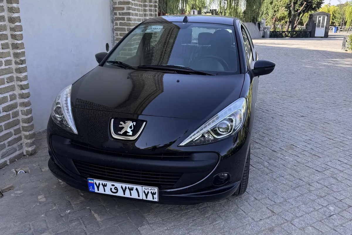 پژو،  207