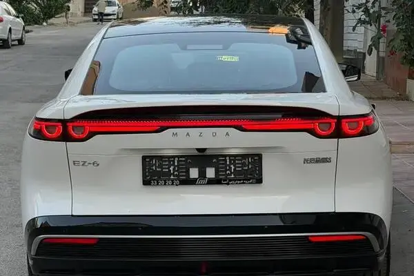 مزدا  EZ6